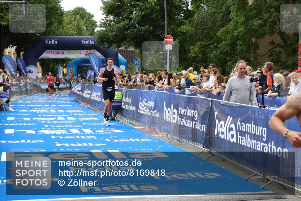 29.06.2025 - hella hamburg halbmarathon Zöllner http://msf.ph/oto/8169848 29.06.2025 10:21:05 Ziel 6530, 16120, 19075 meine-sportfotos.de