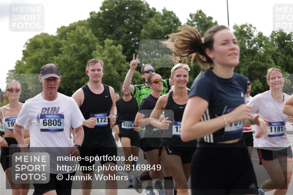 29.06.2025 - hella hamburg halbmarathon Jannik Wohlers http://msf.ph/oto/8169849 29.06.2025 10:21:26 Lombardsbrücke 1158, 1191, 1250, 1294, 1668, 1958, 2172, 2315, 2353, 2529, 3606, 3995, 4046, 4289, 4375, 4376, 5641, 5957, 6086, 6475, 6676, 6805, 7075, 7162, 7612, 7672, 8715, 8896, 8959, 9002, 9062, 9326, 9635, 10019, 10125, 10210, 10787, 11424, 11425, 12402, 12659, 13477, 13604, 14168, 14180, 14278, 15104, 16143, 16762, 16781, 16796, 17903, 17932, 18439, 19008, 19099 meine-sportfotos.de