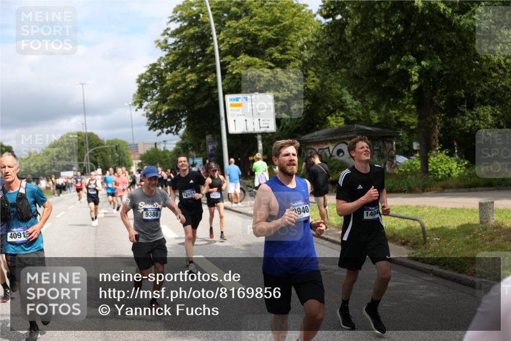 29.06.2025 - hella hamburg halbmarathon Yannick Fuchs http://msf.ph/oto/8169856 29.06.2025 10:41:04 20KM 1070, 1689, 1942, 2222, 2623, 4091, 4497, 5459, 5472, 6373, 6421, 6978, 8023, 8142, 8482, 8981, 9232, 9386, 9497, 9529, 9786, 9794, 10208, 10211, 11077, 11185, 11858, 12651, 12808, 12891, 13554, 13698, 13728, 13940, 14045, 14415, 14449, 14541, 14594, 15026, 15149, 15157, 15611, 15684, 15825, 16081, 16136, 16466, 16475, 17281, 17353, 17461, 17669, 17718, 17865, 18118 meine-sportfotos.de