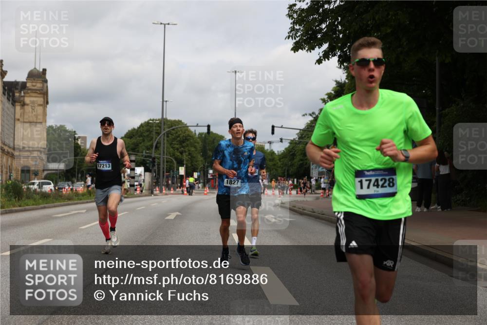 29.06.2025 - hella hamburg halbmarathon Yannick Fuchs http://msf.ph/oto/8169886 29.06.2025 10:24:02 20KM 1827, 2075, 5328, 8473, 8975, 10351, 10486, 16711, 17213, 17428, 18763, 19142 meine-sportfotos.de