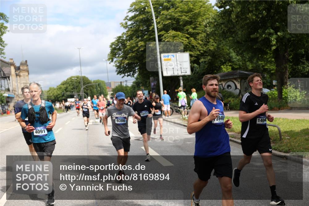 29.06.2025 - hella hamburg halbmarathon Yannick Fuchs http://msf.ph/oto/8169894 29.06.2025 10:41:04 20KM 1070, 1689, 1942, 2222, 2623, 4091, 4497, 5459, 5472, 6373, 6421, 6978, 8023, 8142, 8482, 8981, 9232, 9386, 9497, 9529, 9786, 9794, 10208, 10211, 11077, 11185, 11858, 12651, 12808, 12891, 13554, 13698, 13728, 13940, 14045, 14415, 14449, 14541, 14594, 15026, 15149, 15157, 15611, 15684, 15825, 16081, 16136, 16466, 16475, 17281, 17353, 17461, 17669, 17718, 17865, 18118 meine-sportfotos.de