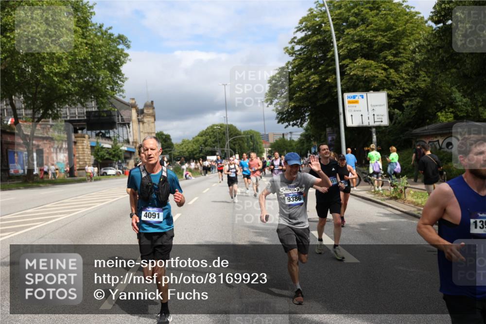 29.06.2025 - hella hamburg halbmarathon Yannick Fuchs http://msf.ph/oto/8169923 29.06.2025 10:41:04 20KM 1070, 1689, 1942, 2222, 2623, 4091, 4497, 5459, 5472, 6373, 6421, 6978, 8023, 8142, 8482, 8981, 9232, 9386, 9497, 9529, 9786, 9794, 10208, 10211, 11077, 11185, 11858, 12651, 12808, 12891, 13554, 13698, 13728, 13940, 14045, 14415, 14449, 14541, 14594, 15026, 15149, 15157, 15611, 15684, 15825, 16081, 16136, 16466, 16475, 17281, 17353, 17461, 17669, 17718, 17865, 18118 meine-sportfotos.de