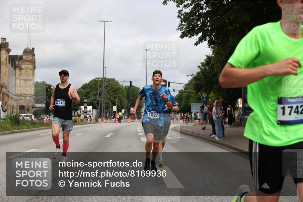 29.06.2025 - hella hamburg halbmarathon Yannick Fuchs http://msf.ph/oto/8169936 29.06.2025 10:24:02 20KM 1827, 2075, 5328, 8473, 8975, 10351, 10486, 16711, 17213, 17428, 18763, 19142 meine-sportfotos.de