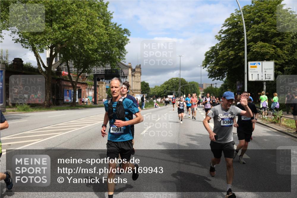 29.06.2025 - hella hamburg halbmarathon Yannick Fuchs http://msf.ph/oto/8169943 29.06.2025 10:41:04 20KM 1070, 1689, 1942, 2222, 2623, 4091, 4497, 5459, 5472, 6373, 6421, 6978, 8023, 8142, 8482, 8981, 9232, 9386, 9497, 9529, 9786, 9794, 10208, 10211, 11077, 11185, 11858, 12651, 12808, 12891, 13554, 13698, 13728, 13940, 14045, 14415, 14449, 14541, 14594, 15026, 15149, 15157, 15611, 15684, 15825, 16081, 16136, 16466, 16475, 17281, 17353, 17461, 17669, 17718, 17865, 18118 meine-sportfotos.de
