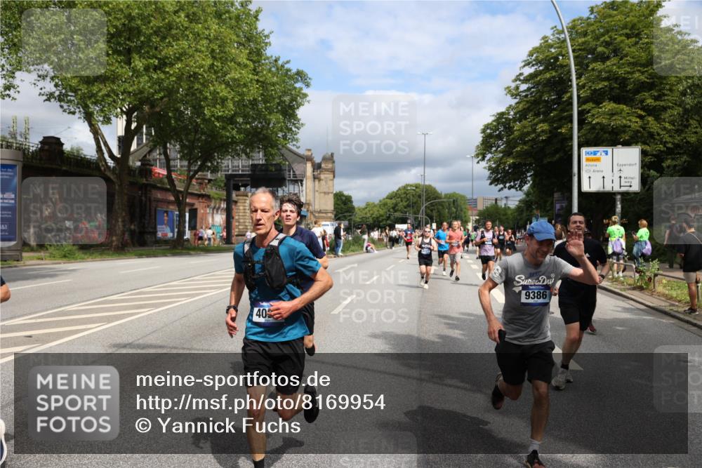 29.06.2025 - hella hamburg halbmarathon Yannick Fuchs http://msf.ph/oto/8169954 29.06.2025 10:41:04 20KM 1070, 1689, 1942, 2222, 2623, 4091, 4497, 5459, 5472, 6373, 6421, 6978, 8023, 8142, 8482, 8981, 9232, 9386, 9497, 9529, 9786, 9794, 10208, 10211, 11077, 11185, 11858, 12651, 12808, 12891, 13554, 13698, 13728, 13940, 14045, 14415, 14449, 14541, 14594, 15026, 15149, 15157, 15611, 15684, 15825, 16081, 16136, 16466, 16475, 17281, 17353, 17461, 17669, 17718, 17865, 18118 meine-sportfotos.de