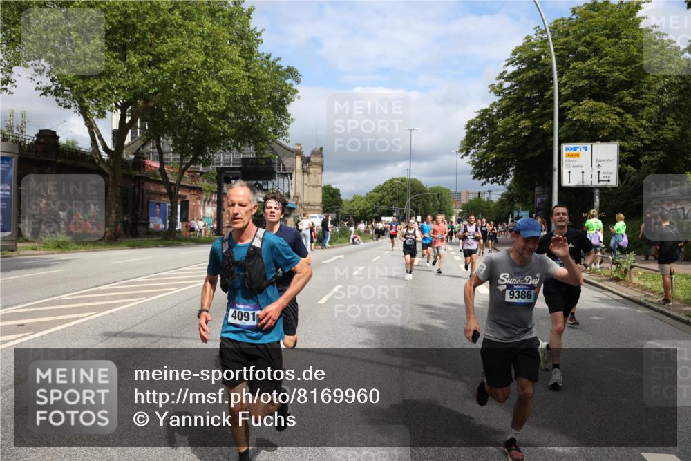 29.06.2025 - hella hamburg halbmarathon Yannick Fuchs http://msf.ph/oto/8169960 29.06.2025 10:41:04 20KM 1070, 1689, 1942, 2222, 2623, 4091, 4497, 5459, 5472, 6373, 6421, 6978, 8023, 8142, 8482, 8981, 9232, 9386, 9497, 9529, 9786, 9794, 10208, 10211, 11077, 11185, 11858, 12651, 12808, 12891, 13554, 13698, 13728, 13940, 14045, 14415, 14449, 14541, 14594, 15026, 15149, 15157, 15611, 15684, 15825, 16081, 16136, 16466, 16475, 17281, 17353, 17461, 17669, 17718, 17865, 18118 meine-sportfotos.de