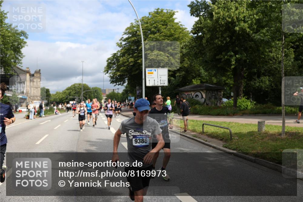 29.06.2025 - hella hamburg halbmarathon Yannick Fuchs http://msf.ph/oto/8169973 29.06.2025 10:41:05 20KM 1070, 1689, 1942, 2222, 2623, 3304, 4091, 4497, 5459, 5472, 6373, 6421, 6978, 7908, 8023, 8142, 8482, 8981, 9232, 9305, 9386, 9497, 9529, 9786, 9794, 10208, 10211, 11077, 11185, 11858, 12651, 12808, 13554, 13698, 13728, 13940, 14045, 14415, 14449, 14541, 14594, 15026, 15611, 15684, 15825, 16081, 16136, 16466, 16475, 17353, 17461, 17669, 17718, 17865 meine-sportfotos.de