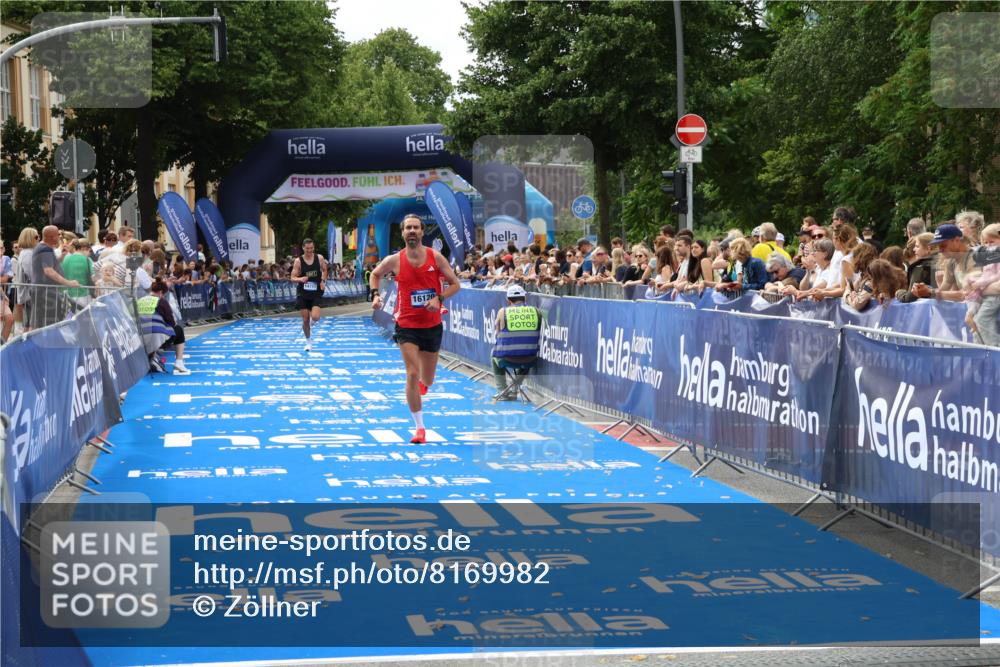 29.06.2025 - hella hamburg halbmarathon Zöllner http://msf.ph/oto/8169982 29.06.2025 10:21:10 Ziel 14717, 16120 meine-sportfotos.de