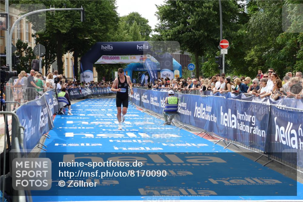 29.06.2025 - hella hamburg halbmarathon Zöllner http://msf.ph/oto/8170090 29.06.2025 10:21:24 Ziel 14933 meine-sportfotos.de