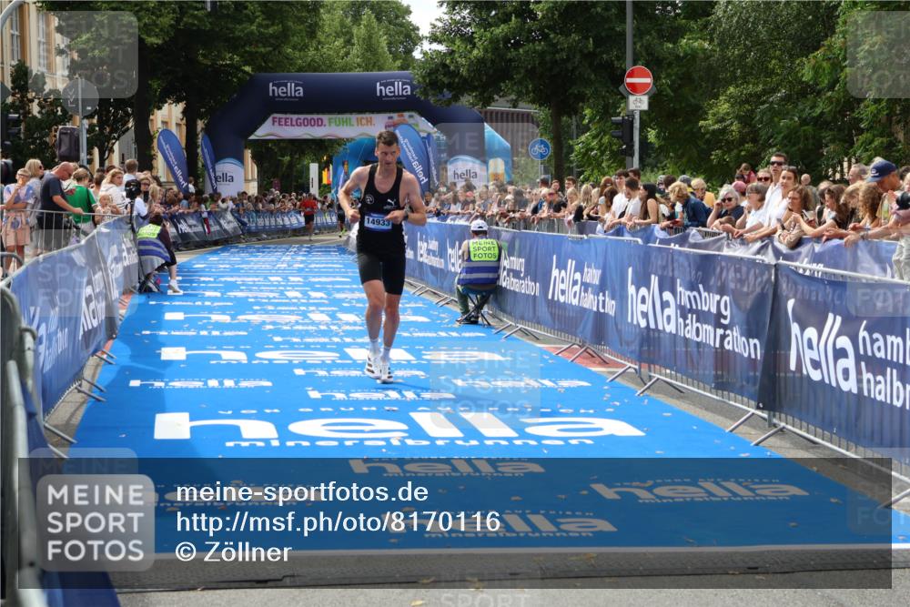 29.06.2025 - hella hamburg halbmarathon Zöllner http://msf.ph/oto/8170116 29.06.2025 10:21:26 Ziel 14933 meine-sportfotos.de