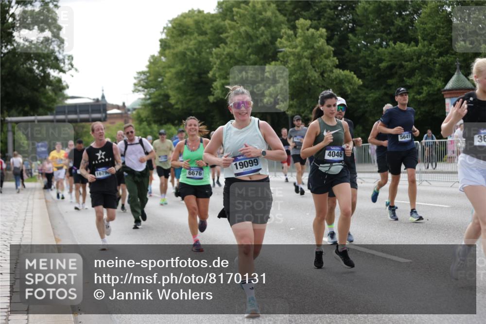 29.06.2025 - hella hamburg halbmarathon Jannik Wohlers http://msf.ph/oto/8170131 29.06.2025 10:21:30 Lombardsbrücke 1158, 1191, 1250, 1294, 1668, 1958, 1963, 2172, 2315, 2353, 2529, 2744, 3606, 3768, 3995, 4046, 4289, 4375, 4376, 5641, 6475, 6676, 6805, 6881, 7075, 7162, 7672, 8715, 8860, 8959, 9002, 9062, 9326, 9327, 9635, 9807, 10019, 10125, 10167, 10210, 10710, 10787, 11424, 11425, 12894, 13477, 13604, 14055, 14059, 14168, 14180, 15104, 15324, 15635, 16143, 16161, 16762, 16781, 16796, 17903, 17932, 17944, 18439, 19008, 19099 meine-sportfotos.de