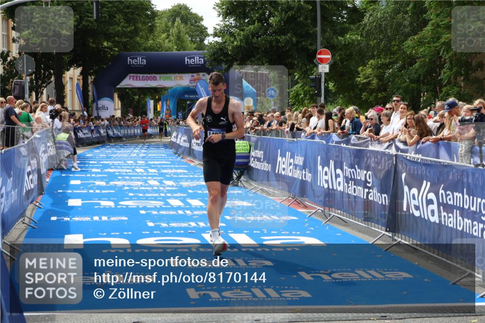 29.06.2025 - hella hamburg halbmarathon Zöllner http://msf.ph/oto/8170144 29.06.2025 10:21:27 Ziel 14933 meine-sportfotos.de