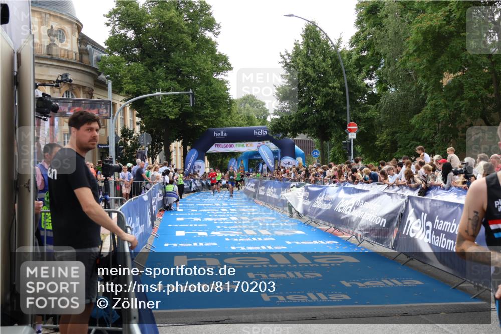 29.06.2025 - hella hamburg halbmarathon Zöllner http://msf.ph/oto/8170203 29.06.2025 10:35:59 Ziel 13252, 15161 meine-sportfotos.de
