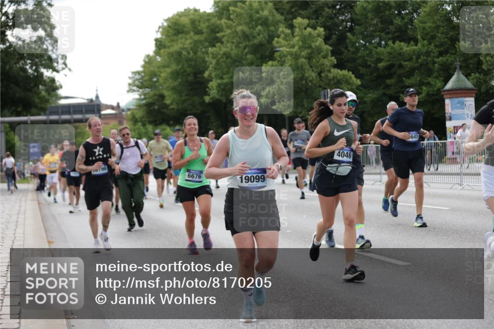 29.06.2025 - hella hamburg halbmarathon Jannik Wohlers http://msf.ph/oto/8170205 29.06.2025 10:21:30 Lombardsbrücke 1158, 1191, 1250, 1294, 1668, 1958, 1963, 2172, 2315, 2353, 2529, 2744, 3606, 3768, 3995, 4046, 4289, 4375, 4376, 5641, 6475, 6676, 6805, 6881, 7075, 7162, 7672, 8715, 8860, 8959, 9002, 9062, 9326, 9327, 9635, 9807, 10019, 10125, 10167, 10210, 10710, 10787, 11424, 11425, 12894, 13477, 13604, 14055, 14059, 14168, 14180, 15104, 15324, 15635, 16143, 16161, 16762, 16781, 16796, 17903, 17932, 17944, 18439, 19008, 19099 meine-sportfotos.de