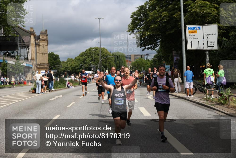 29.06.2025 - hella hamburg halbmarathon Yannick Fuchs http://msf.ph/oto/8170319 29.06.2025 10:41:07 20KM 1070, 1689, 1942, 2222, 2623, 3304, 4091, 5459, 5472, 6373, 6421, 6978, 7908, 8023, 8142, 8482, 8981, 9232, 9305, 9386, 9497, 9786, 9794, 10208, 10211, 11077, 11858, 12651, 12808, 13554, 13698, 13728, 13940, 14045, 14415, 14449, 14482, 14541, 14594, 15026, 15611, 15684, 15714, 15825, 16081, 16136, 16466, 16475, 17353, 17461, 17669, 17718, 17865 meine-sportfotos.de