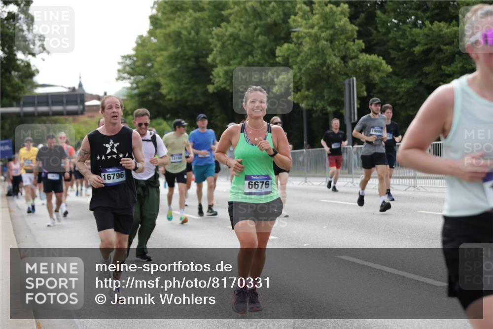 29.06.2025 - hella hamburg halbmarathon Jannik Wohlers http://msf.ph/oto/8170331 29.06.2025 10:21:31 Lombardsbrücke 1158, 1191, 1250, 1294, 1668, 1958, 1963, 2172, 2315, 2353, 2529, 2744, 3606, 3768, 3995, 4046, 4289, 5641, 6475, 6676, 6805, 6881, 7075, 7162, 7672, 8431, 8715, 8860, 8959, 9002, 9062, 9326, 9327, 9635, 9788, 9807, 10019, 10125, 10167, 10210, 10710, 10787, 11424, 11425, 12894, 13477, 13604, 14055, 14059, 14168, 14180, 15104, 15324, 15635, 16143, 16161, 16762, 16781, 16796, 17416, 17903, 17932, 17944, 18439, 19008, 19099 meine-sportfotos.de