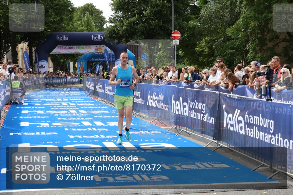 29.06.2025 - hella hamburg halbmarathon Zöllner http://msf.ph/oto/8170372 29.06.2025 10:21:44 Ziel 6559, 11965 meine-sportfotos.de