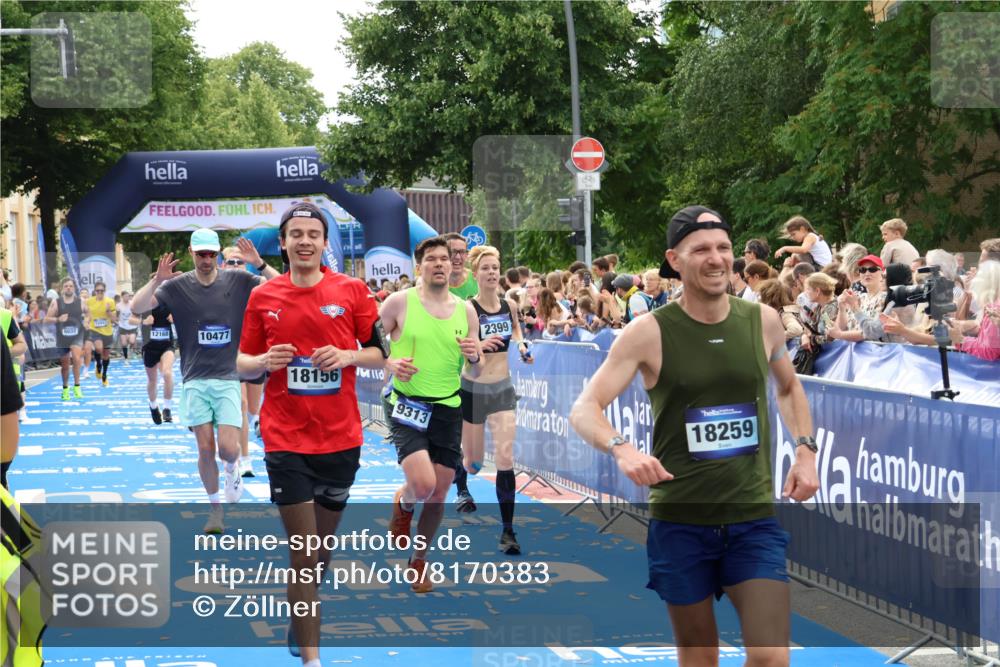 29.06.2025 - hella hamburg halbmarathon Zöllner http://msf.ph/oto/8170383 29.06.2025 10:36:09 Ziel 2399, 6032, 6990, 9313, 10477, 12168, 12447, 12488, 13419, 14875, 17078, 17217, 18156, 18259, 18600 meine-sportfotos.de