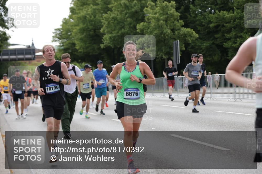 29.06.2025 - hella hamburg halbmarathon Jannik Wohlers http://msf.ph/oto/8170392 29.06.2025 10:21:31 Lombardsbrücke 1158, 1191, 1250, 1294, 1668, 1958, 1963, 2172, 2315, 2353, 2529, 2744, 3606, 3768, 3995, 4046, 4289, 5641, 6475, 6676, 6805, 6881, 7075, 7162, 7672, 8431, 8715, 8860, 8959, 9002, 9062, 9326, 9327, 9635, 9788, 9807, 10019, 10125, 10167, 10210, 10710, 10787, 11424, 11425, 12894, 13477, 13604, 14055, 14059, 14168, 14180, 15104, 15324, 15635, 16143, 16161, 16762, 16781, 16796, 17416, 17903, 17932, 17944, 18439, 19008, 19099 meine-sportfotos.de