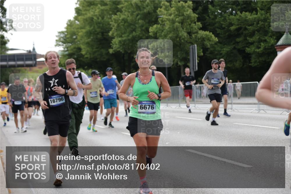 29.06.2025 - hella hamburg halbmarathon Jannik Wohlers http://msf.ph/oto/8170402 29.06.2025 10:21:31 Lombardsbrücke 1158, 1191, 1250, 1294, 1668, 1958, 1963, 2172, 2315, 2353, 2529, 2744, 3606, 3768, 3995, 4046, 4289, 5641, 6475, 6676, 6805, 6881, 7075, 7162, 7672, 8431, 8715, 8860, 8959, 9002, 9062, 9326, 9327, 9635, 9788, 9807, 10019, 10125, 10167, 10210, 10710, 10787, 11424, 11425, 12894, 13477, 13604, 14055, 14059, 14168, 14180, 15104, 15324, 15635, 16143, 16161, 16762, 16781, 16796, 17416, 17903, 17932, 17944, 18439, 19008, 19099 meine-sportfotos.de