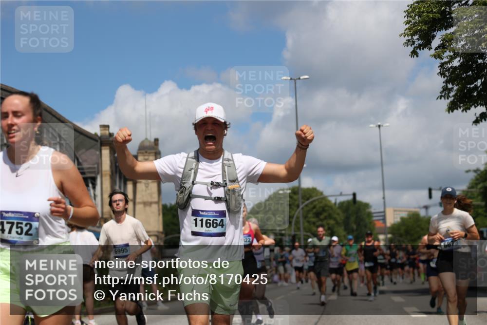 29.06.2025 - hella hamburg halbmarathon Yannick Fuchs http://msf.ph/oto/8170425 29.06.2025 11:38:09 20KM 1008, 1010, 1230, 1291, 1314, 1578, 2173, 2550, 2552, 2576, 3293, 4329, 4412, 4627, 4700, 4752, 5001, 5370, 5707, 5735, 5901, 6137, 6379, 6673, 6995, 7350, 7956, 8582, 9470, 9811, 9937, 9946, 10269, 10322, 10940, 11421, 11664, 12010, 12318, 12409, 12444, 12660, 12661, 13495, 13715, 13902, 14130, 15101, 15345, 15536, 15588, 15732, 16002, 16449, 16450, 16577, 17116, 17139, 17355, 18400, 18401, 18482, 18872, 18888, 18950 meine-sportfotos.de