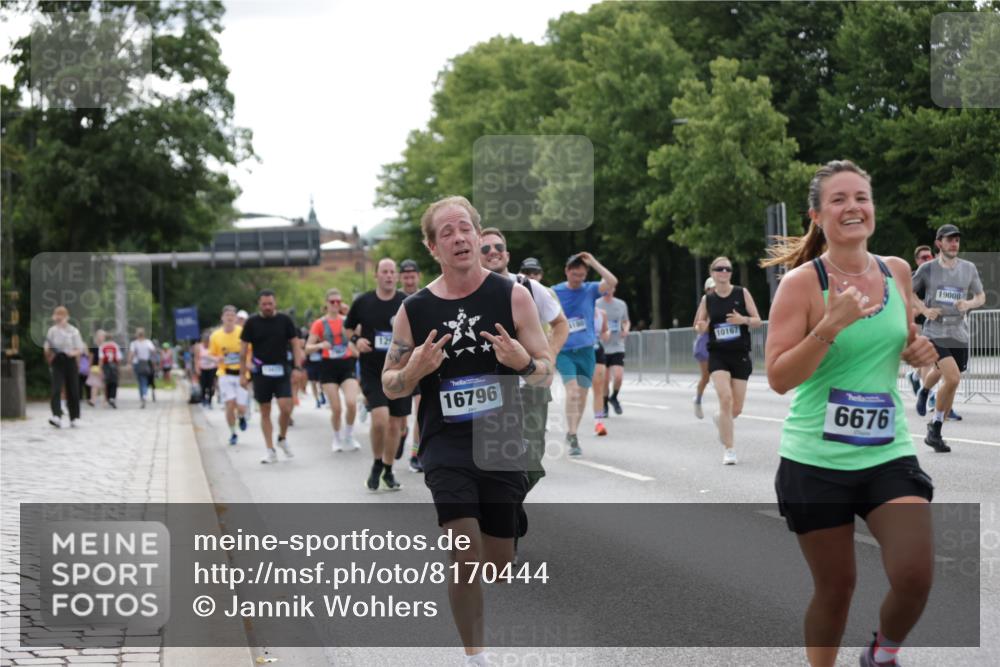 29.06.2025 - hella hamburg halbmarathon Jannik Wohlers http://msf.ph/oto/8170444 29.06.2025 10:21:32 Lombardsbrücke 1158, 1191, 1250, 1294, 1958, 1963, 2172, 2315, 2353, 2529, 2744, 3606, 3768, 3995, 4046, 4289, 5641, 6475, 6676, 6805, 6881, 7075, 7162, 7672, 8431, 8715, 8860, 8959, 9002, 9062, 9326, 9327, 9635, 9788, 9807, 10019, 10125, 10167, 10210, 10710, 10787, 11424, 11425, 12894, 13477, 13604, 14055, 14059, 14168, 14180, 15104, 15324, 15635, 16143, 16161, 16762, 16781, 16796, 17416, 17696, 17903, 17932, 17944, 18439, 19008, 19099 meine-sportfotos.de