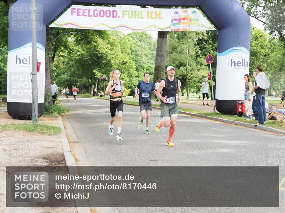 29.06.2025 - hella hamburg halbmarathon MichiJ http://msf.ph/oto/8170446 29.06.2025 10:15:00 Zwischen KM18-KM19 16484, 18695, 18740 meine-sportfotos.de