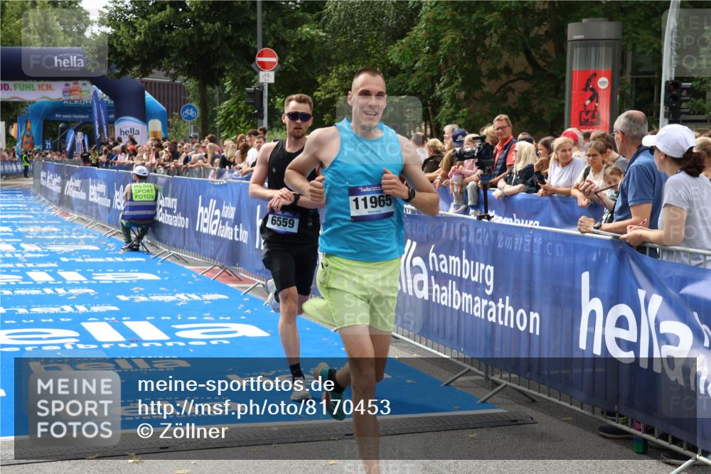29.06.2025 - hella hamburg halbmarathon Zöllner http://msf.ph/oto/8170453 29.06.2025 10:21:46 Ziel 6559, 11965 meine-sportfotos.de
