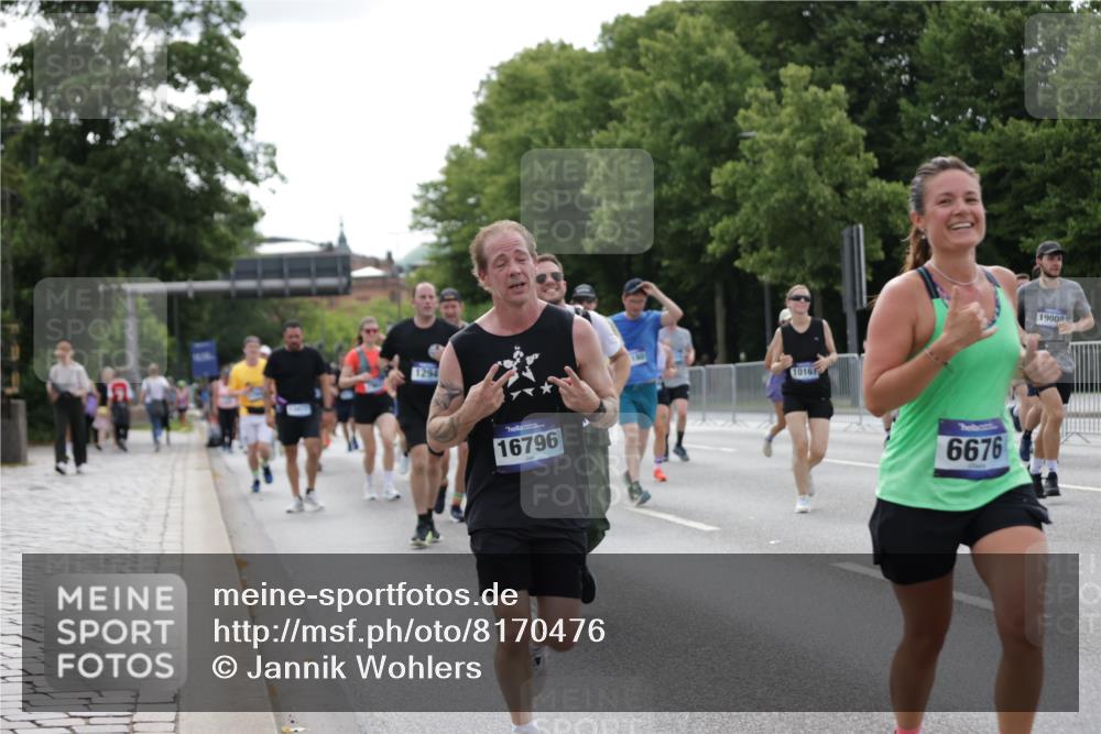 29.06.2025 - hella hamburg halbmarathon Jannik Wohlers http://msf.ph/oto/8170476 29.06.2025 10:21:32 Lombardsbrücke 1158, 1191, 1250, 1294, 1958, 1963, 2172, 2315, 2353, 2529, 2744, 3606, 3768, 3995, 4046, 4289, 5641, 6475, 6676, 6805, 6881, 7075, 7162, 7672, 8431, 8715, 8860, 8959, 9002, 9062, 9326, 9327, 9635, 9788, 9807, 10019, 10125, 10167, 10210, 10710, 10787, 11424, 11425, 12894, 13477, 13604, 14055, 14059, 14168, 14180, 15104, 15324, 15635, 16143, 16161, 16762, 16781, 16796, 17416, 17696, 17903, 17932, 17944, 18439, 19008, 19099 meine-sportfotos.de