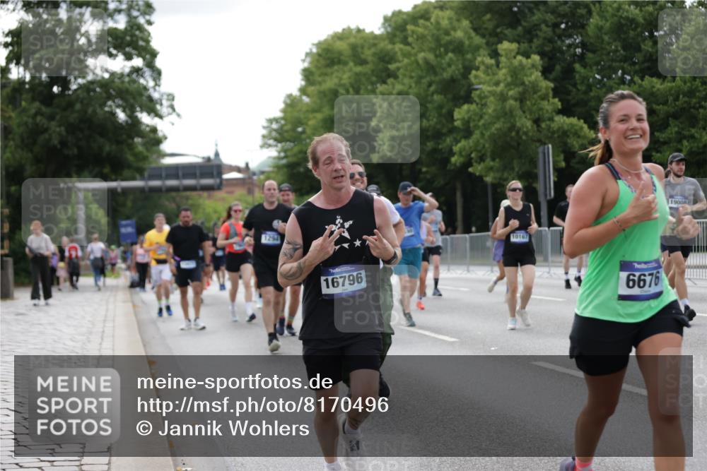 29.06.2025 - hella hamburg halbmarathon Jannik Wohlers http://msf.ph/oto/8170496 29.06.2025 10:21:32 Lombardsbrücke 1158, 1191, 1250, 1294, 1958, 1963, 2172, 2315, 2353, 2529, 2744, 3606, 3768, 3995, 4046, 4289, 5641, 6475, 6676, 6805, 6881, 7075, 7162, 7672, 8431, 8715, 8860, 8959, 9002, 9062, 9326, 9327, 9635, 9788, 9807, 10019, 10125, 10167, 10210, 10710, 10787, 11424, 11425, 12894, 13477, 13604, 14055, 14059, 14168, 14180, 15104, 15324, 15635, 16143, 16161, 16762, 16781, 16796, 17416, 17696, 17903, 17932, 17944, 18439, 19008, 19099 meine-sportfotos.de