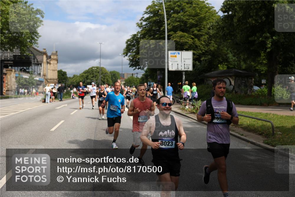 29.06.2025 - hella hamburg halbmarathon Yannick Fuchs http://msf.ph/oto/8170500 29.06.2025 10:41:08 20KM 1070, 1689, 1942, 2222, 2623, 3304, 4091, 5459, 5472, 6373, 6421, 6978, 7480, 7908, 8023, 9305, 9386, 9497, 9786, 9794, 10208, 10211, 11077, 11858, 12651, 12808, 13303, 13554, 13698, 13728, 13940, 14045, 14415, 14449, 14482, 14541, 14594, 15026, 15611, 15684, 15714, 15825, 16081, 16136, 16466, 16475, 17353, 17461, 17669, 17718, 17865 meine-sportfotos.de