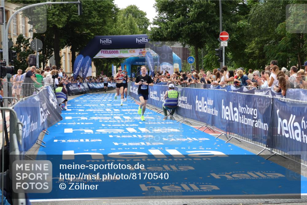 29.06.2025 - hella hamburg halbmarathon Zöllner http://msf.ph/oto/8170540 29.06.2025 10:22:04 Ziel 13751, 16068, 17886 meine-sportfotos.de