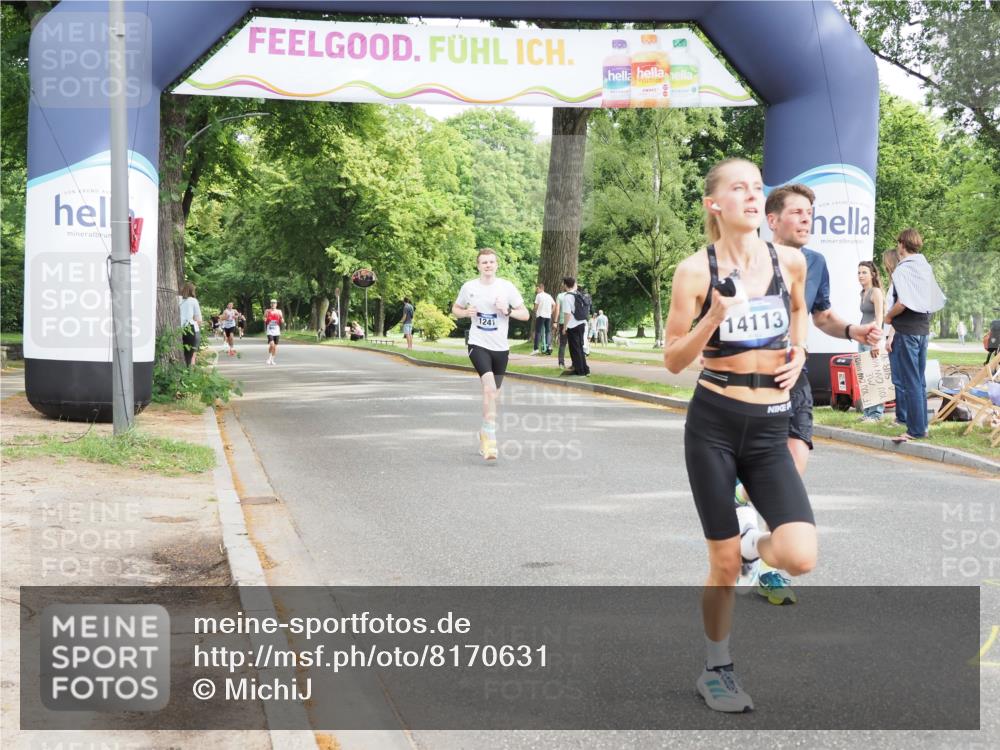 29.06.2025 - hella hamburg halbmarathon MichiJ http://msf.ph/oto/8170631 29.06.2025 10:15:02 Zwischen KM18-KM19 13872, 14113, 16484, 18695, 18740 meine-sportfotos.de