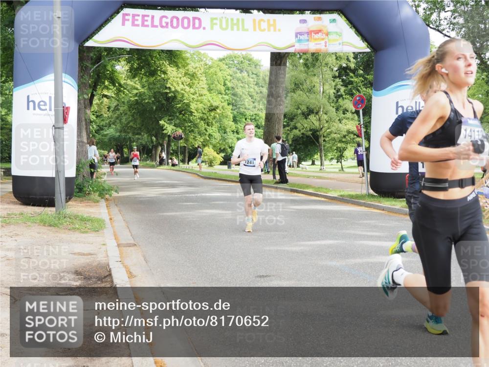 29.06.2025 - hella hamburg halbmarathon MichiJ http://msf.ph/oto/8170652 29.06.2025 10:15:02 Zwischen KM18-KM19 13872, 14113, 16484, 18695, 18740 meine-sportfotos.de
