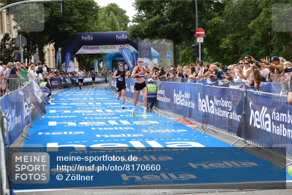 29.06.2025 - hella hamburg halbmarathon Zöllner http://msf.ph/oto/8170660 29.06.2025 10:22:07 Ziel 13751, 16068, 17886, 18693 meine-sportfotos.de