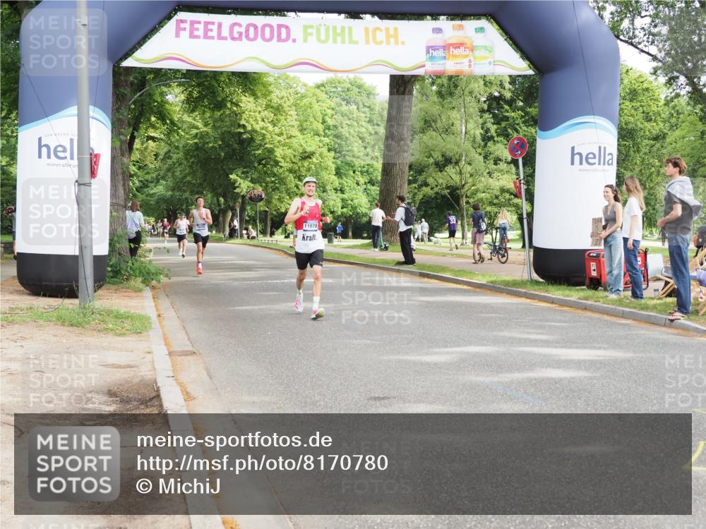 29.06.2025 - hella hamburg halbmarathon MichiJ http://msf.ph/oto/8170780 29.06.2025 10:15:08 Zwischen KM18-KM19 1241, 13872, 14113, 18740 meine-sportfotos.de