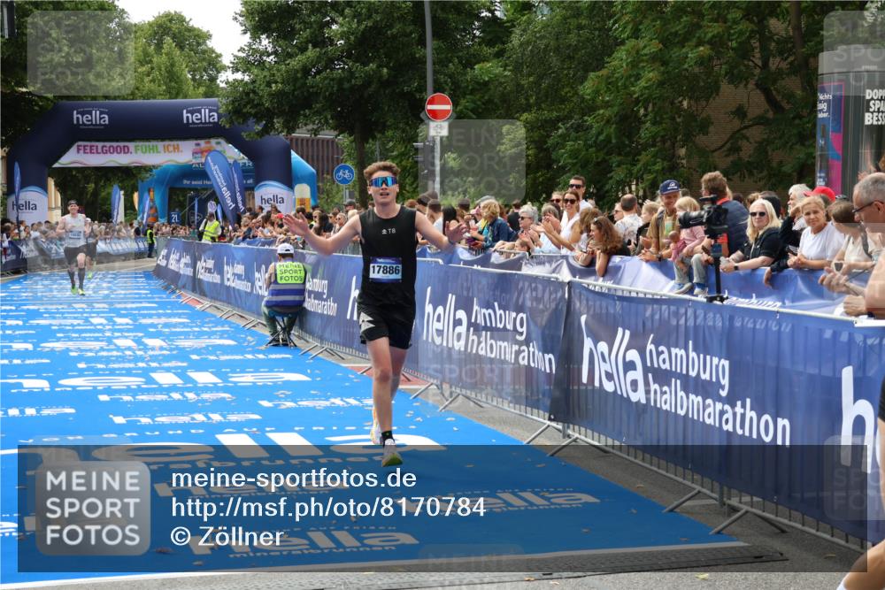 29.06.2025 - hella hamburg halbmarathon Zöllner http://msf.ph/oto/8170784 29.06.2025 10:22:10 Ziel 16068, 17886, 18693 meine-sportfotos.de