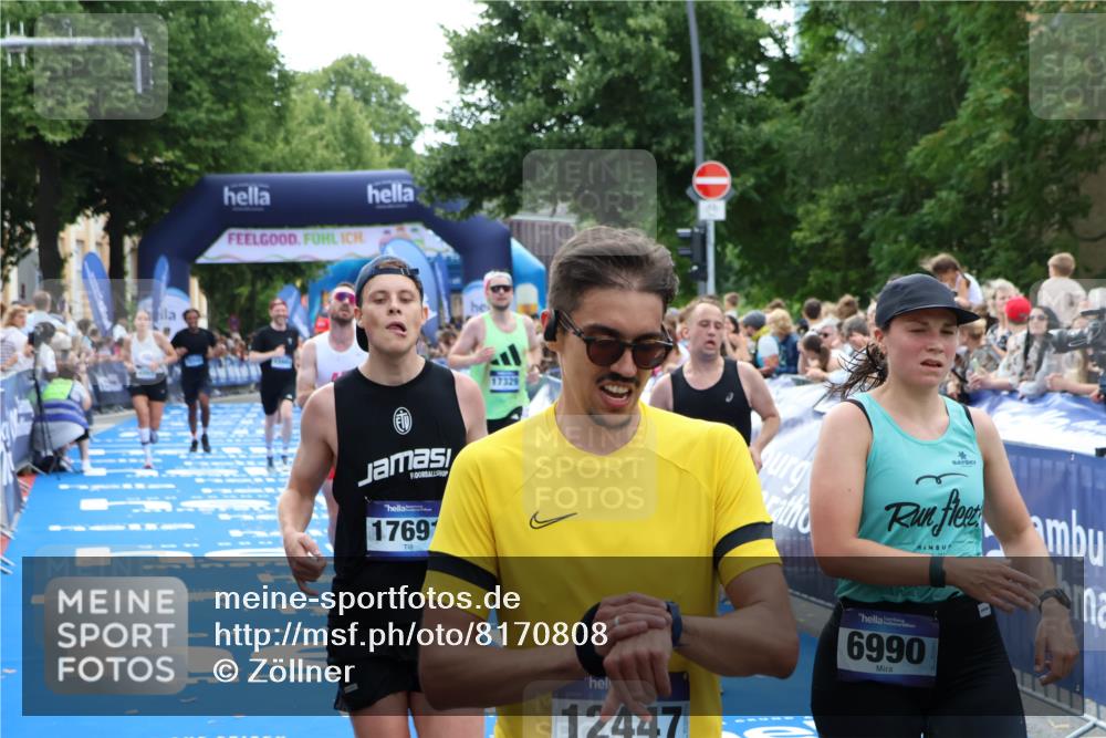 29.06.2025 - hella hamburg halbmarathon Zöllner http://msf.ph/oto/8170808 29.06.2025 10:36:18 Ziel 2774, 6829, 6990, 6993, 12447, 13991, 14601, 15115, 15348, 16158, 17078, 17329, 17691 meine-sportfotos.de