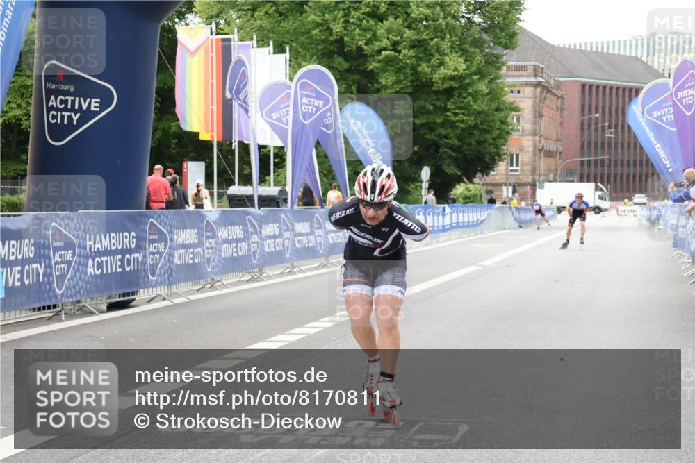 29.06.2025 - hella hamburg halbmarathon Strokosch-Dieckow http://msf.ph/oto/8170811 29.06.2025 09:09:42 Ziel 20242, 20249, 20386 meine-sportfotos.de