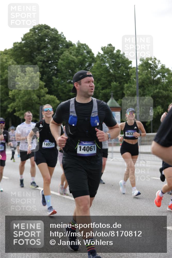 29.06.2025 - hella hamburg halbmarathon Jannik Wohlers http://msf.ph/oto/8170812 29.06.2025 10:21:37 Lombardsbrücke 1003, 1158, 1191, 1250, 1294, 1958, 1963, 2009, 2063, 2315, 2353, 2514, 2744, 3050, 3172, 3458, 3606, 3768, 3995, 4046, 4366, 5641, 6676, 6881, 7075, 7162, 8431, 8860, 8954, 8959, 9002, 9062, 9326, 9327, 9635, 9788, 9807, 10088, 10125, 10167, 10210, 10710, 10787, 11424, 11425, 12894, 13477, 14053, 14055, 14059, 14168, 14180, 15104, 15324, 15635, 15660, 16143, 16154, 16161, 16762, 16781, 16796, 16920, 17416, 17696, 17944, 18172, 18661, 19008, 19099 meine-sportfotos.de