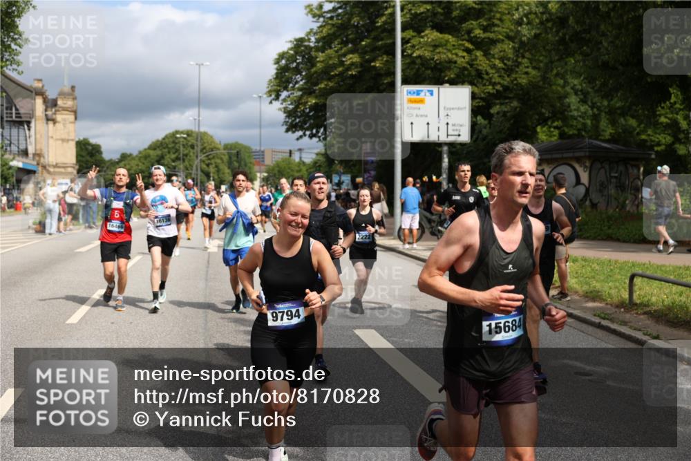 29.06.2025 - hella hamburg halbmarathon Yannick Fuchs http://msf.ph/oto/8170828 29.06.2025 10:41:11 20KM 1070, 1689, 1942, 2222, 2623, 3304, 5129, 5472, 5532, 6373, 6630, 7480, 7908, 8023, 9305, 9497, 9794, 10208, 10211, 11077, 11858, 12808, 13303, 13554, 13728, 14415, 14449, 14482, 14541, 14594, 15026, 15611, 15684, 15714, 15825, 16081, 16136, 16466, 16475, 17353, 17669, 17718, 17865 meine-sportfotos.de