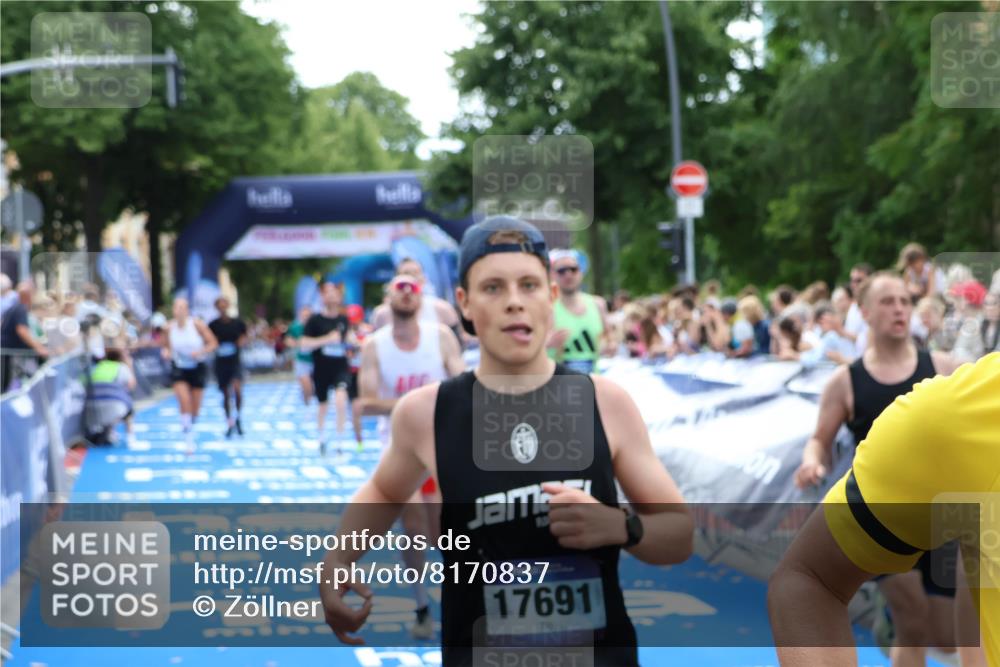 29.06.2025 - hella hamburg halbmarathon Zöllner http://msf.ph/oto/8170837 29.06.2025 10:36:19 Ziel 2774, 6829, 6993, 13991, 14601, 15115, 15348, 16158, 17329, 17691 meine-sportfotos.de