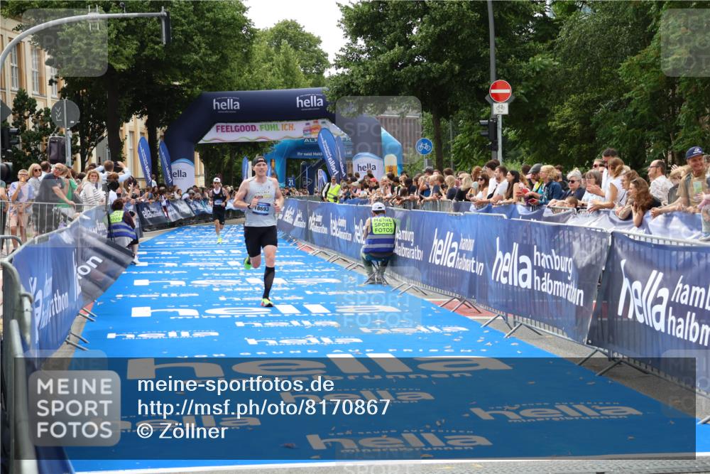29.06.2025 - hella hamburg halbmarathon Zöllner http://msf.ph/oto/8170867 29.06.2025 10:22:13 Ziel 10650, 18693 meine-sportfotos.de