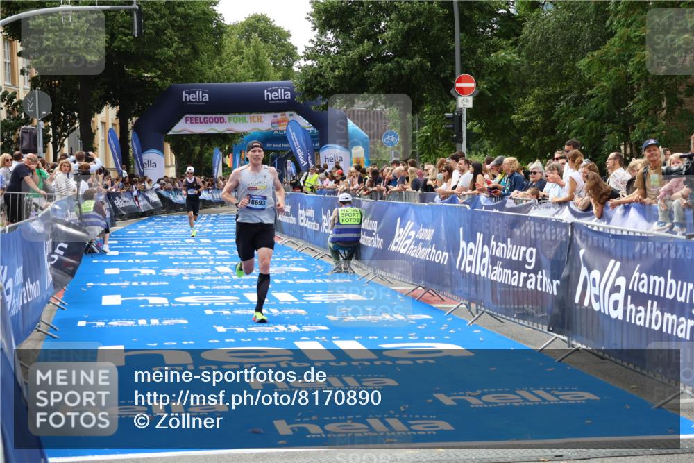29.06.2025 - hella hamburg halbmarathon Zöllner http://msf.ph/oto/8170890 29.06.2025 10:22:14 Ziel 10650, 18693 meine-sportfotos.de