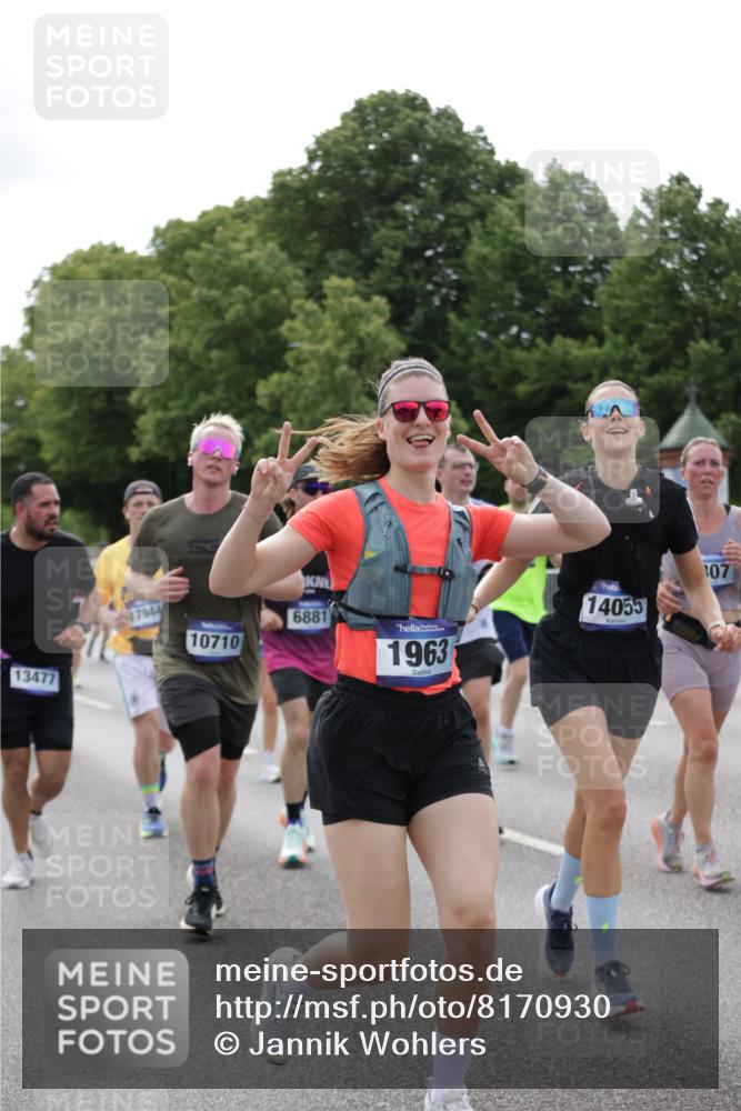 29.06.2025 - hella hamburg halbmarathon Jannik Wohlers http://msf.ph/oto/8170930 29.06.2025 10:21:38 Lombardsbrücke 1003, 1191, 1250, 1294, 1958, 1963, 2009, 2063, 2514, 2744, 3050, 3172, 3458, 3606, 3768, 3995, 4046, 4366, 5641, 6676, 6881, 7162, 8431, 8860, 8954, 8959, 9002, 9062, 9326, 9327, 9788, 9807, 10088, 10125, 10167, 10210, 10710, 10787, 11424, 12894, 13477, 14053, 14055, 14059, 14168, 14180, 15104, 15129, 15324, 15635, 15660, 16143, 16154, 16161, 16762, 16781, 16796, 16920, 17416, 17696, 17944, 18172, 18661, 19008, 19099 meine-sportfotos.de