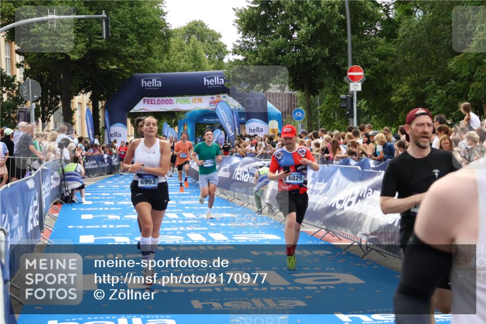 29.06.2025 - hella hamburg halbmarathon Zöllner http://msf.ph/oto/8170977 29.06.2025 10:36:22 Ziel 6829, 6993, 12051, 13991, 14075, 15348, 16158, 17192 meine-sportfotos.de