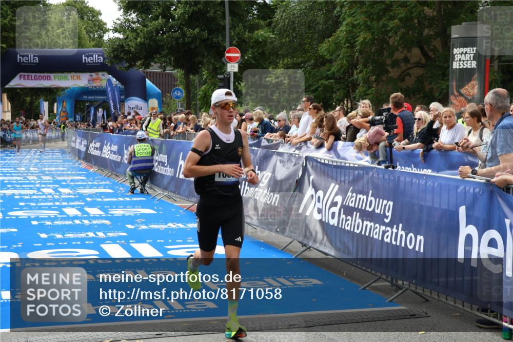 29.06.2025 - hella hamburg halbmarathon Zöllner http://msf.ph/oto/8171058 29.06.2025 10:22:21 Ziel 4571, 10650 meine-sportfotos.de