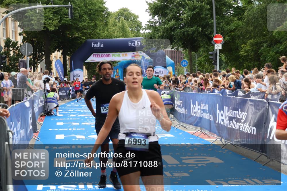 29.06.2025 - hella hamburg halbmarathon Zöllner http://msf.ph/oto/8171088 29.06.2025 10:36:24 Ziel 6829, 6993, 8084, 11304, 12051, 14075, 15348, 16158, 17192 meine-sportfotos.de