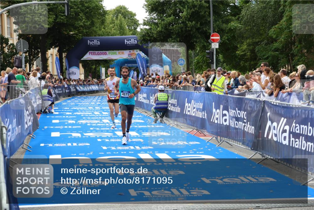 29.06.2025 - hella hamburg halbmarathon Zöllner http://msf.ph/oto/8171095 29.06.2025 10:22:28 Ziel 4571, 9475 meine-sportfotos.de