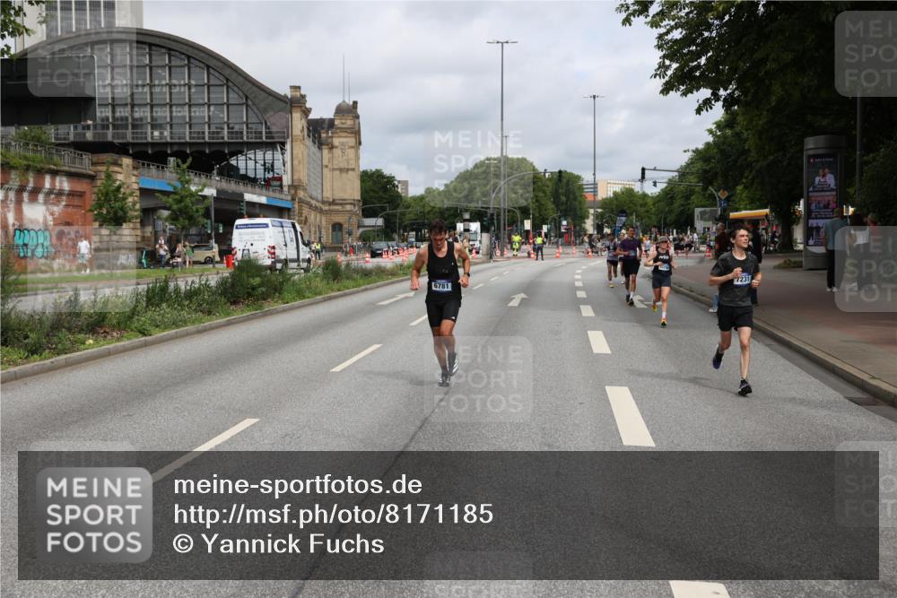 29.06.2025 - hella hamburg halbmarathon Yannick Fuchs http://msf.ph/oto/8171185 29.06.2025 10:24:37 20KM 1758, 2021, 2180, 3043, 6781, 7186, 7231, 9137, 9571, 10156, 10171, 10790, 12234, 12337, 13374, 13838, 14164, 14395, 15672, 15880, 16118, 16736, 16818, 17197, 18699, 18737, 19042, 19194, 19202, 19203, 19204 meine-sportfotos.de